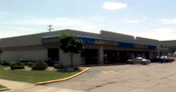 Blockbuster Video - Flint - 2316 S Ballenger